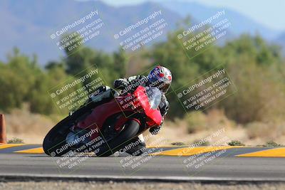 media/Nov-06-2022-SoCal Trackdays (Sun) [[208d2ccc26]]/Turn 7 Set 2 (1050am)/